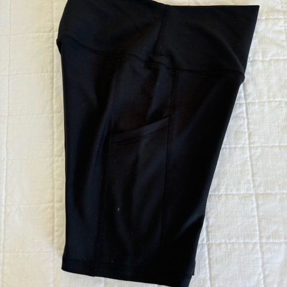 EUC Abercrombie YPB sculptLUX 7" Pocket Bike Short - Picture 5 of 5